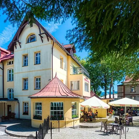 Kryształ Hotel