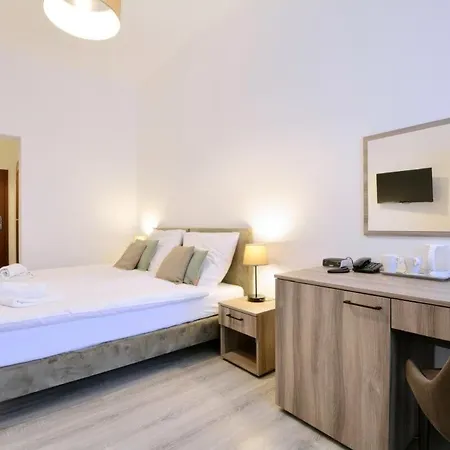 Krysztal Hotel