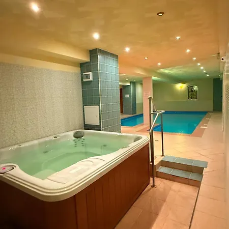 Krysztal Hotel