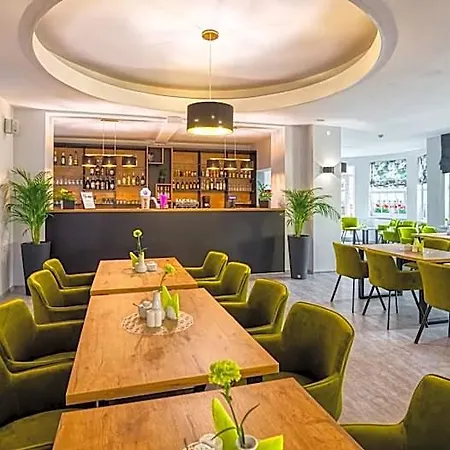 Hotel Krysztal *
