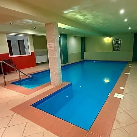 Krysztal Hotel