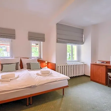 Krysztal Hotel