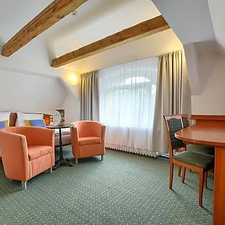 Hotel Krysztal *