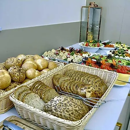 Krysztal Hotel